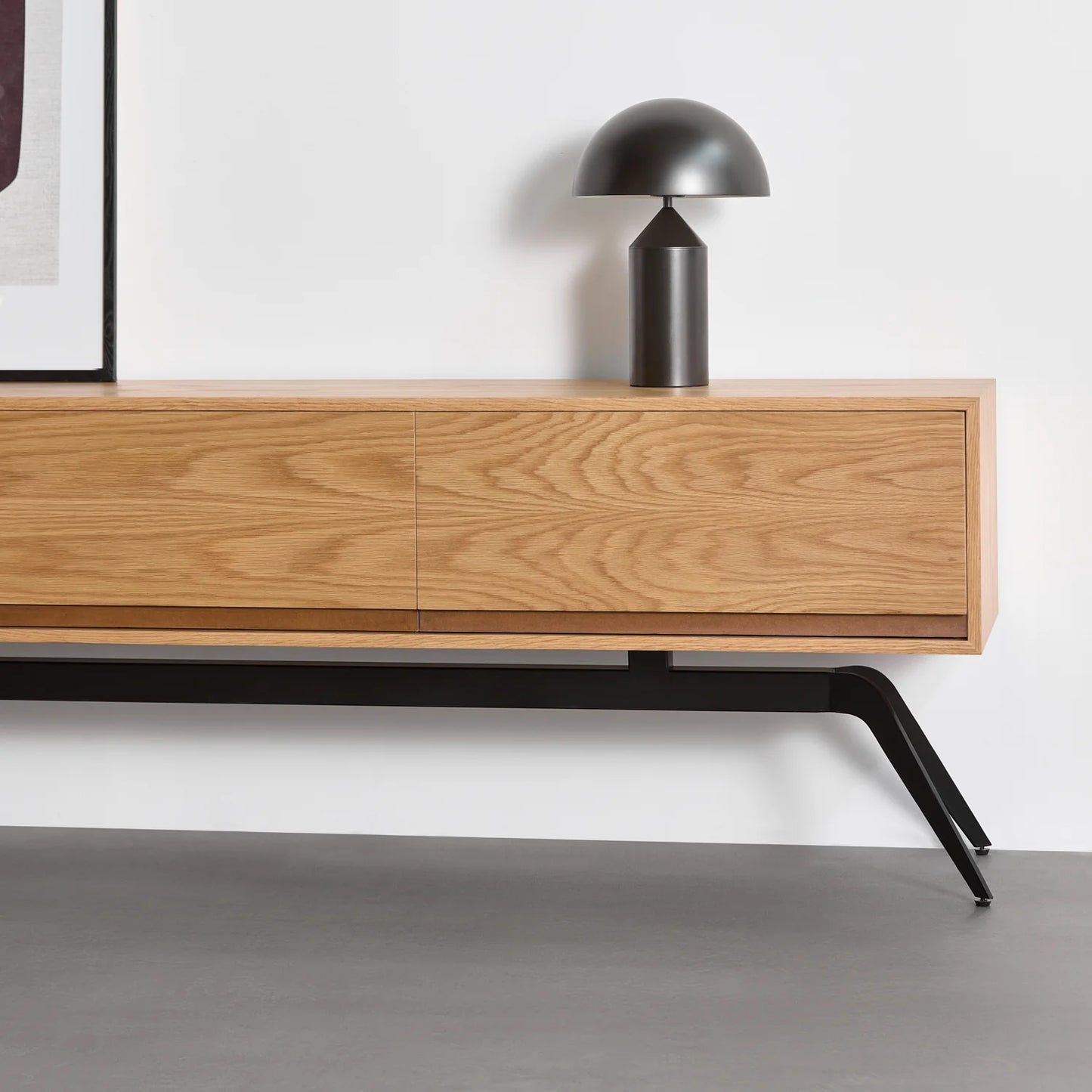 Modern Wooden TV Cabinet with Sleek Design and Metal Legs - Stylish Media Console for Living Rooms