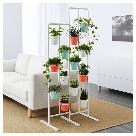 Modern Vertical Multi-Tier Metal Planter Stand for Indoor and Outdoor Plants